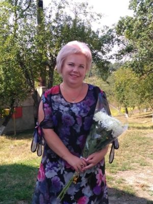 Аліна Надвірняк директор